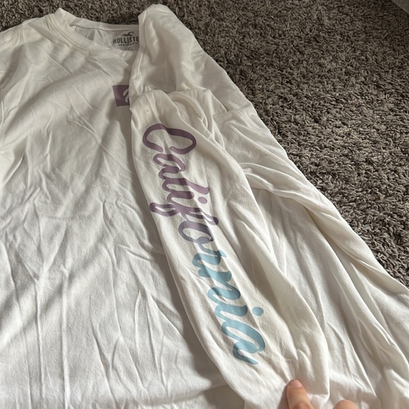 long sleeve hollister shirt! - Picture 2 of 2